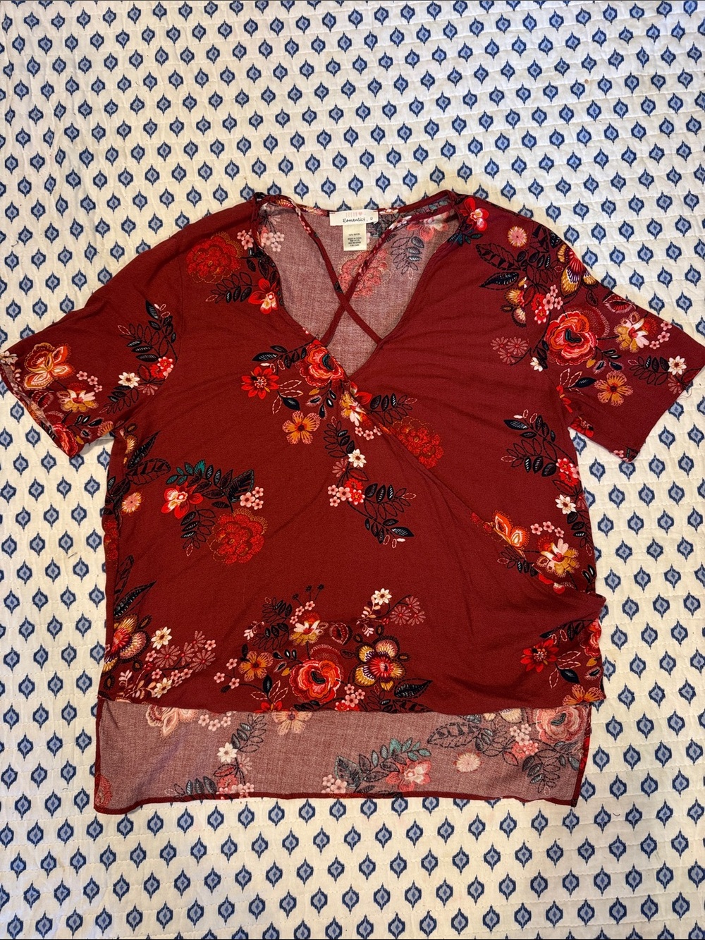 Urban Romantics Large hi lo rust red Floral Wrap-Style Short Sleeve Top